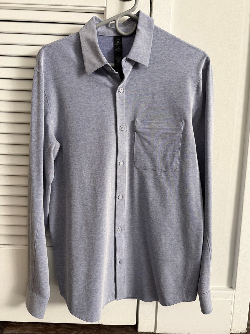 Men's Lululemon Light Blue Long-Sleeve Button-Up Shirt (Commission pocket)